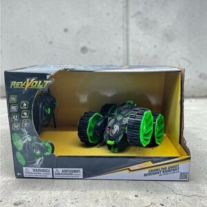 Rev-Volt Crawling Ghost RC Stunt Car NIB 360 Spin & Flip Green/Black